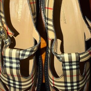 Burberry Women's Checkered Loafers - Black, Cream, and Red